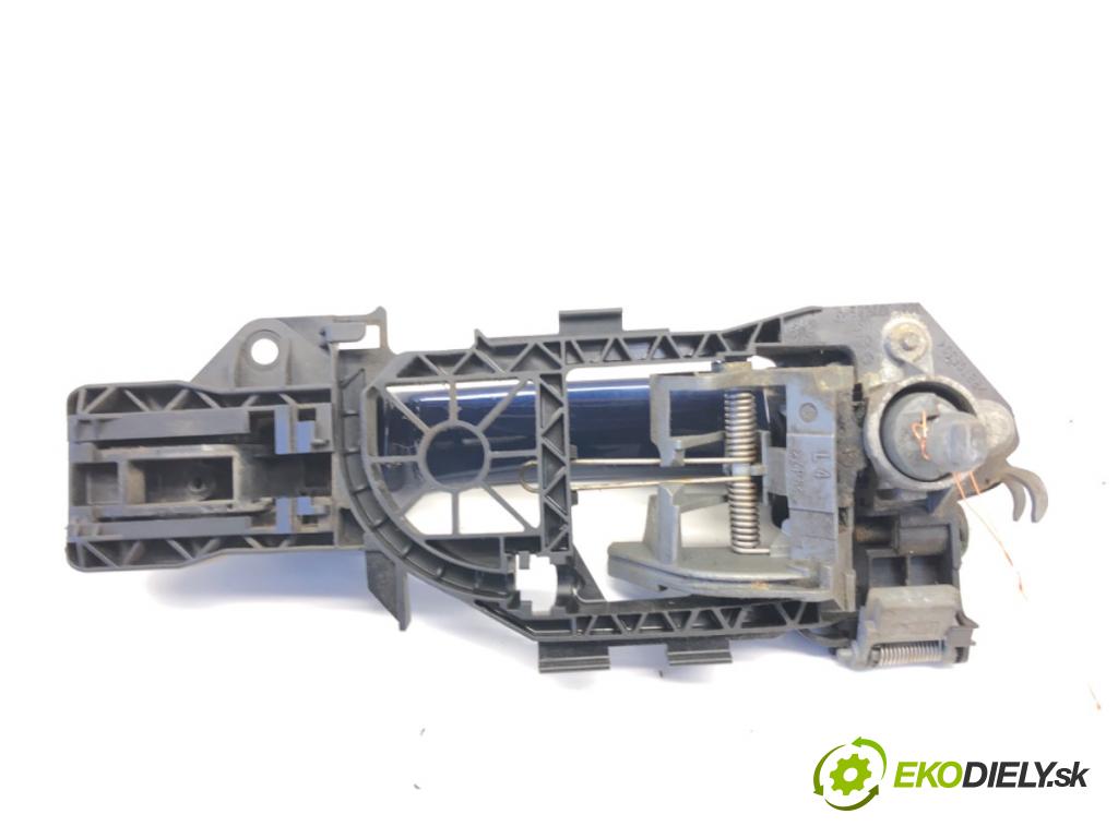 VW PASSAT B6 (3C2) 2005 - 2010    2.0 TDI 103 kW [140 KM] olej napędowy 2005 - 2009  Kľučka vonkajšia ľavy predný 3C0837885H