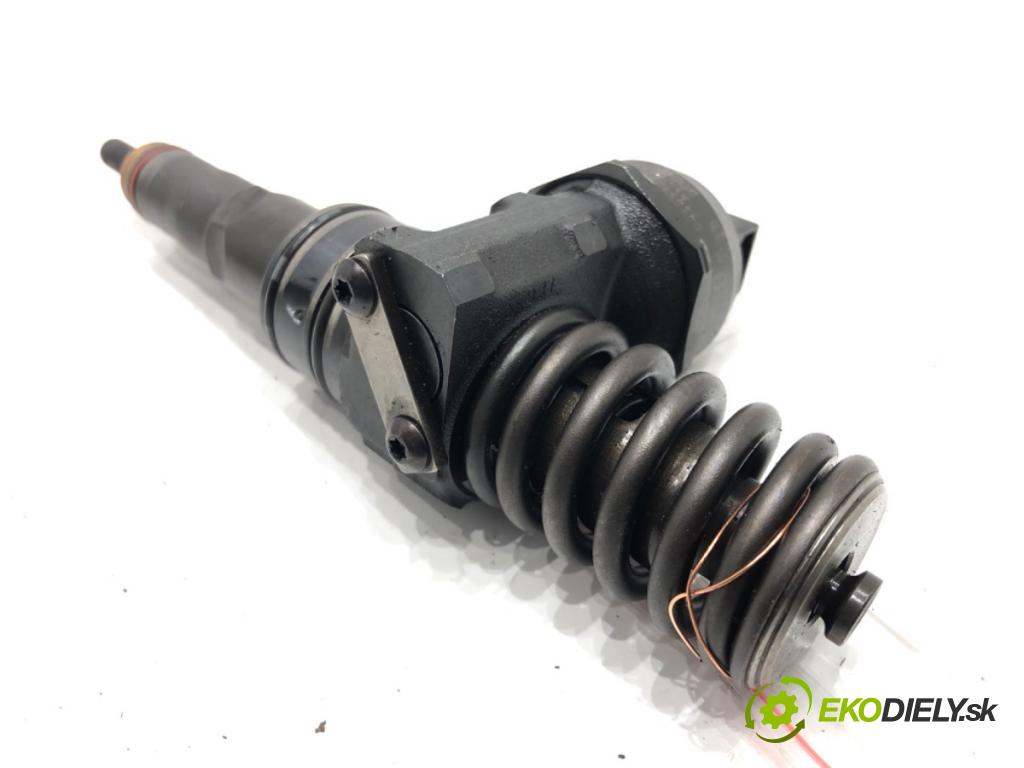 SEAT IBIZA III (6L1) 2002 - 2009    1.9 TDI 74 kW [100 KM] olej napędowy 2002 - 2009  Vstrekovač 038130073AG 0414720215 (Vstrekovače)