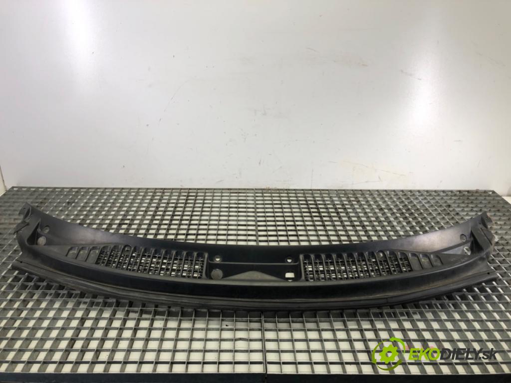 LAND ROVER FREELANDER I (L314) 1998 - 2006    1.8 16V 4x4 86 kW [117 KM] benzyna 1998 - 2006  Torpédo, plast pod čelné okno  (Torpéda)