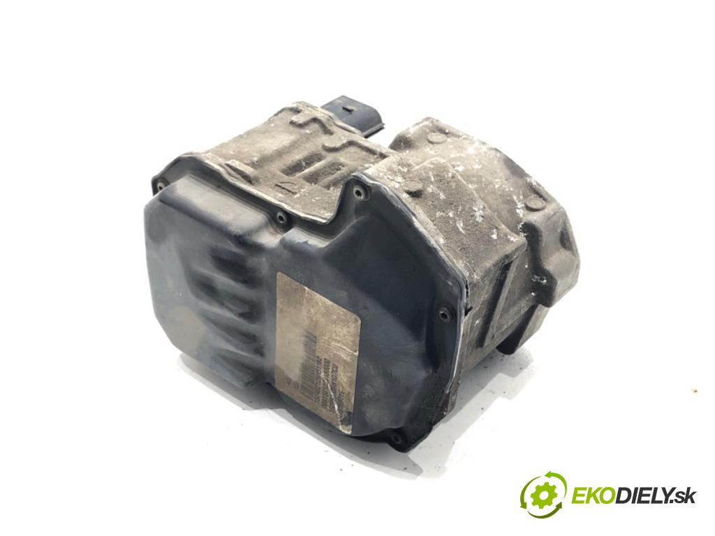 VOLVO V40 liftback (525, 526) 2012 - 2022    D2 88 kW [120 KM] olej napędowy 2015 - 2018  Motor servočerpadlo 41516971E