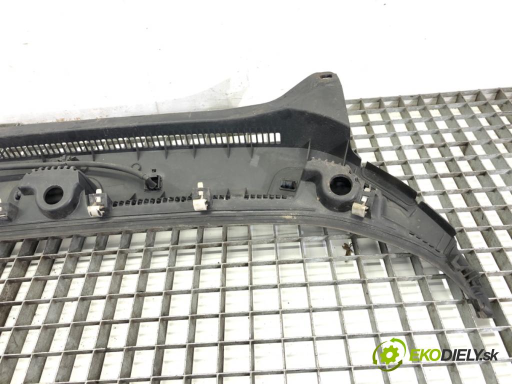 FORD KA (RU8) 2008 - 2016    1.3 TDCi 55 kW [75 KM] olej napędowy 2008 - 2016  Torpédo, plast pod čelné okno 735456303 (Torpéda)