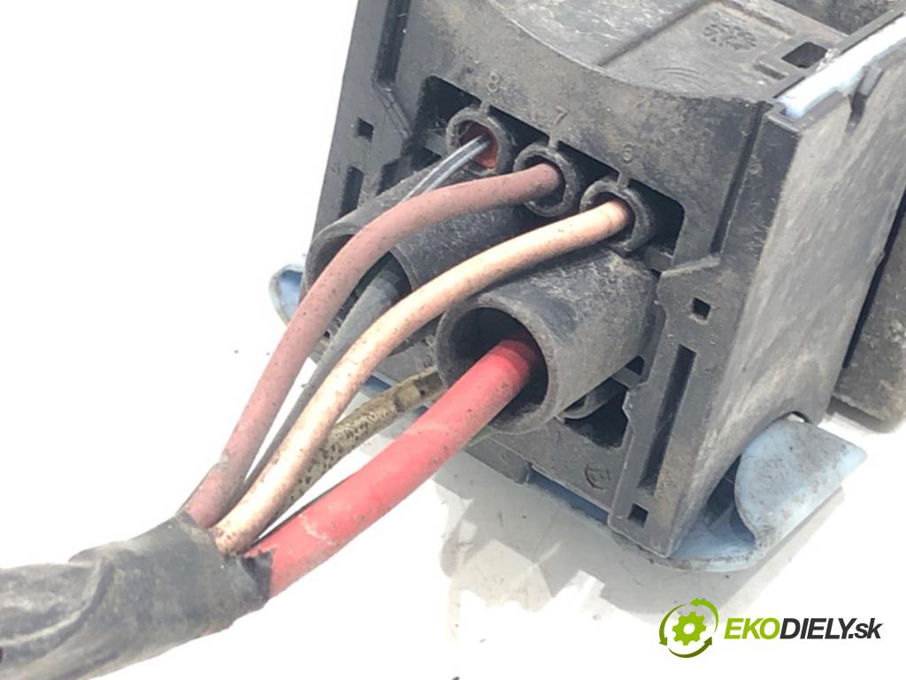 DACIA DOKKER nadwozie wielkoprzestrzenne (MPV) (KE_) 2012 - 2022    1.5 dCi / Blue dCi 75 (KEAJ, KEAH, KEJW) 55 kW [75 KM] olej napędowy 2012 - 2022  relé sviečok žhavenia 110678071R (Relé)