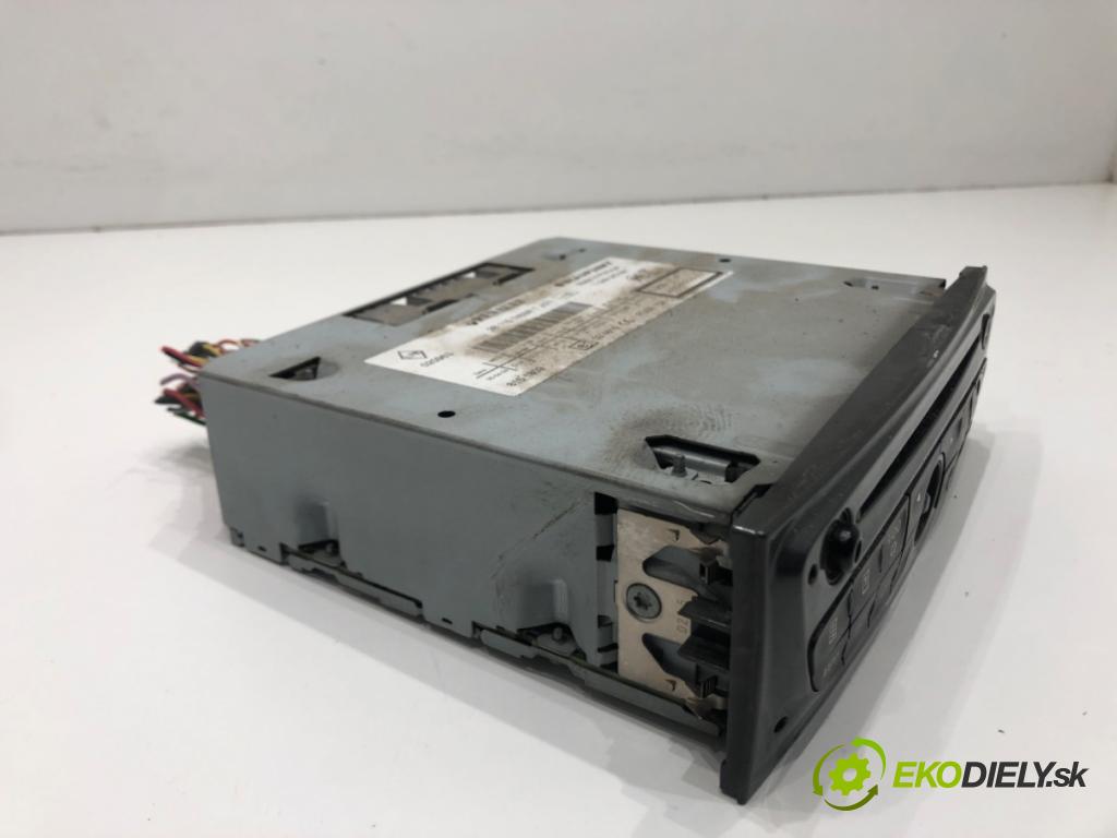 RENAULT CLIO III (BR0/1, CR0/1) 2005 - 2014    1.5 dCi (BR17, CR17) 63 kW [86 KM] olej napędowy 2005 - 2012  RADIO 281157453R (Audio zariadenia)