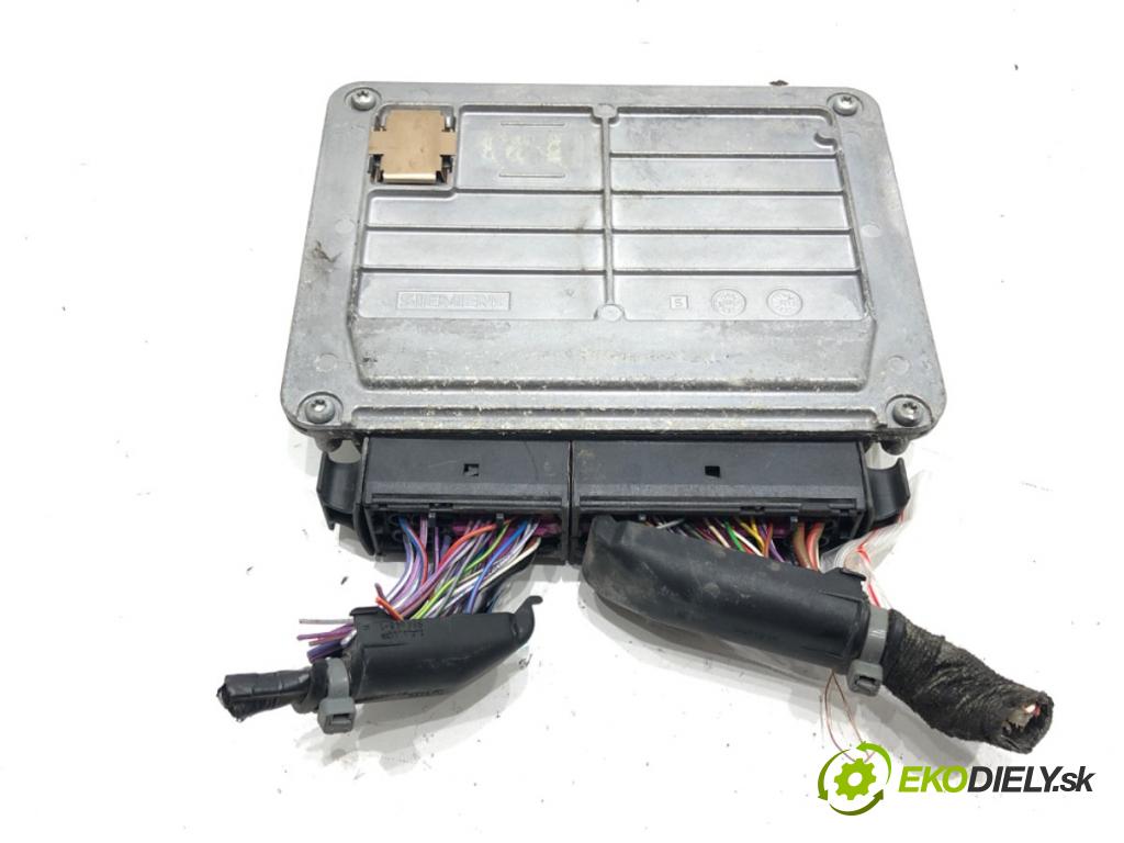 AUDI A3 (8L1) 1996 - 2006    1.6 75 kW [102 KM] benzyna 2000 - 2003  riadiaca jednotka Motor 06A906033J (Riadiace jednotky)