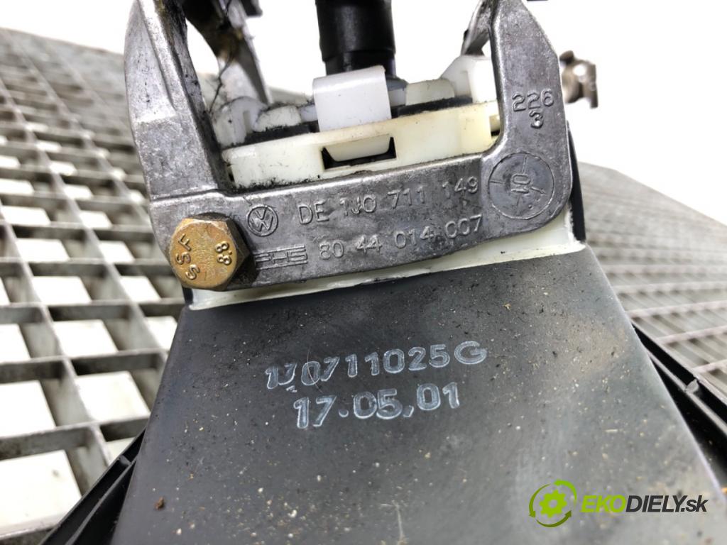 AUDI A3 (8L1) 1996 - 2006    1.6 75 kW [102 KM] benzyna 2000 - 2003  Kulisa 1J0711025G (Rýchlostné páky / kulisy)