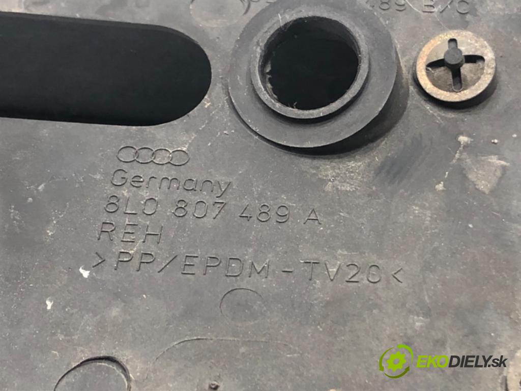 AUDI A3 (8L1) 1996 - 2006    1.6 75 kW [102 KM] benzyna 2000 - 2003  mří nárazníka levý přední část 8L0807489A