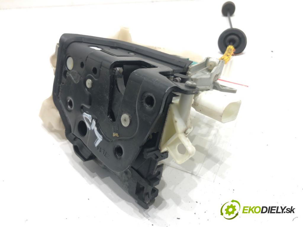 AUDI Q5 8R SUV 2016 240 kW SQ5 TDI quattro 2967 zámok Dvere ľavy predný 8J1837015F