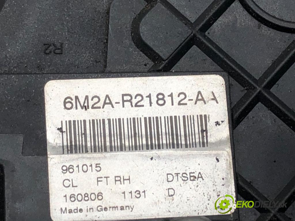 FORD S-MAX (WA6) 2006 - 2014    2.5 ST 162 kW [220 KM] benzyna 2006 - 2014  zámok dveře pravý přední část 6M2A-R21812-AA
