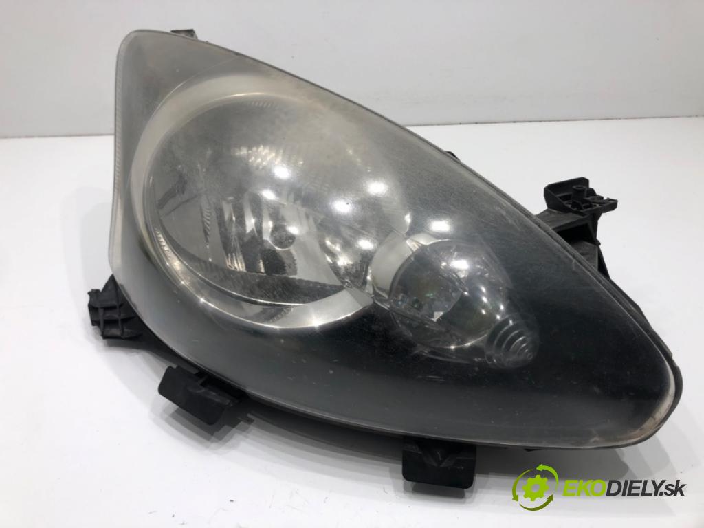 TOYOTA AYGO (_B1_) 2005 - 2014    1.0 (KGB10_) 50 kW [68 KM] benzyna 2005 - 2014  světlomet pravý přední část 81110-0H070