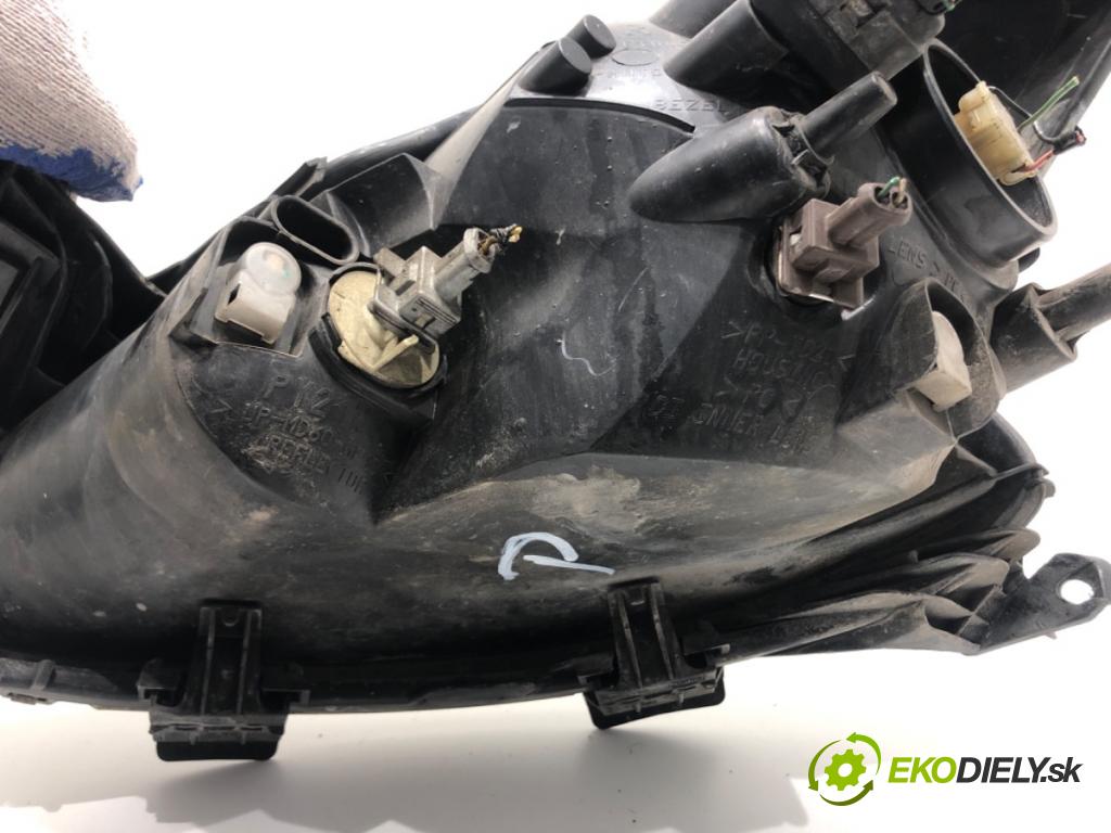 TOYOTA AYGO (_B1_) 2005 - 2014    1.0 (KGB10_) 50 kW [68 KM] benzyna 2005 - 2014  světlomet pravý přední část 81110-0H070