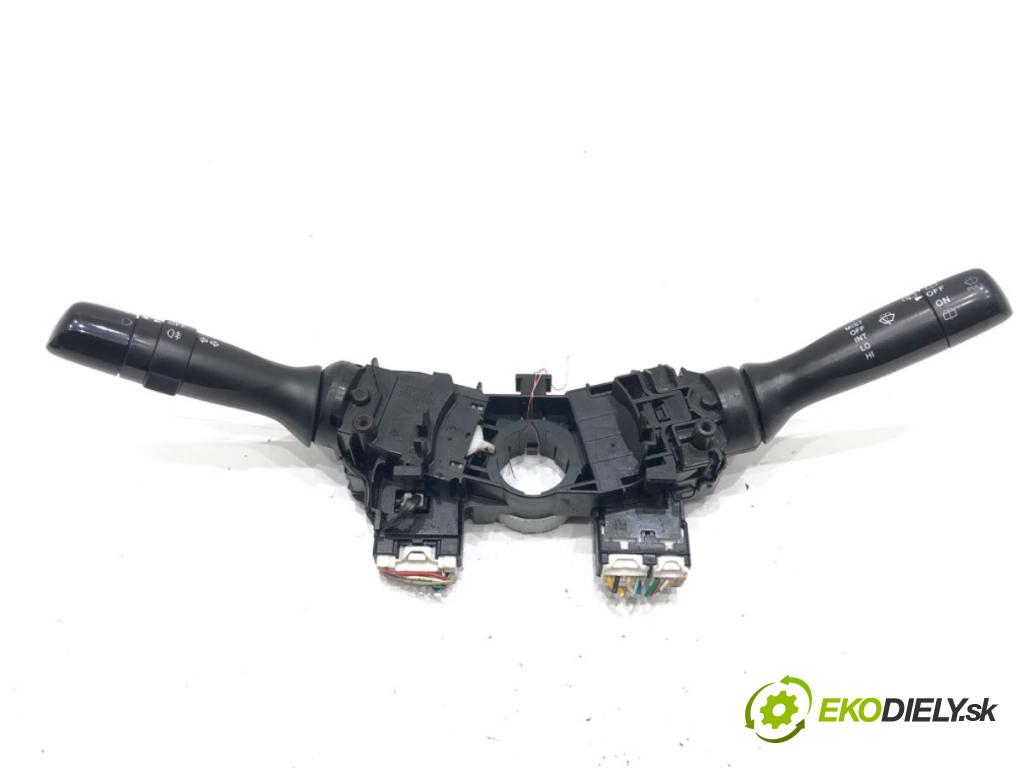 TOYOTA AYGO (_B1_) 2005 - 2014    1.0 (KGB10_) 50 kW [68 KM] benzyna 2005 - 2014  Prepínač kombinovaný 17F001 (Prepínače, spínače, tlačidlá a ovládače kúrenia)