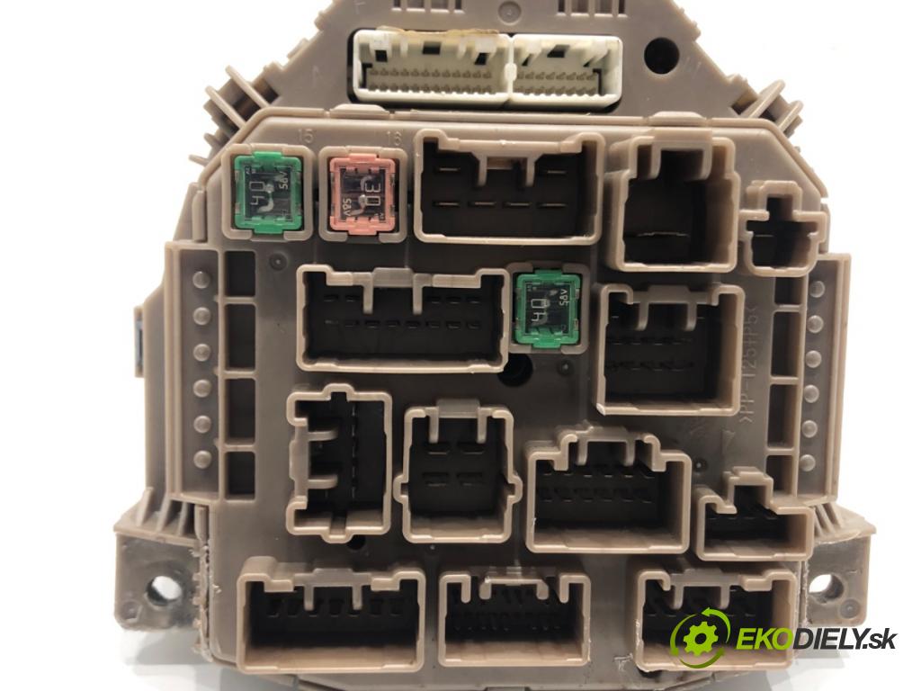 TOYOTA AYGO (_B1_) 2005 - 2014    1.0 (KGB10_) 50 kW [68 KM] benzyna 2005 - 2014  Prístrojovka 83800-0H011 (Prístrojové dosky, displeje)