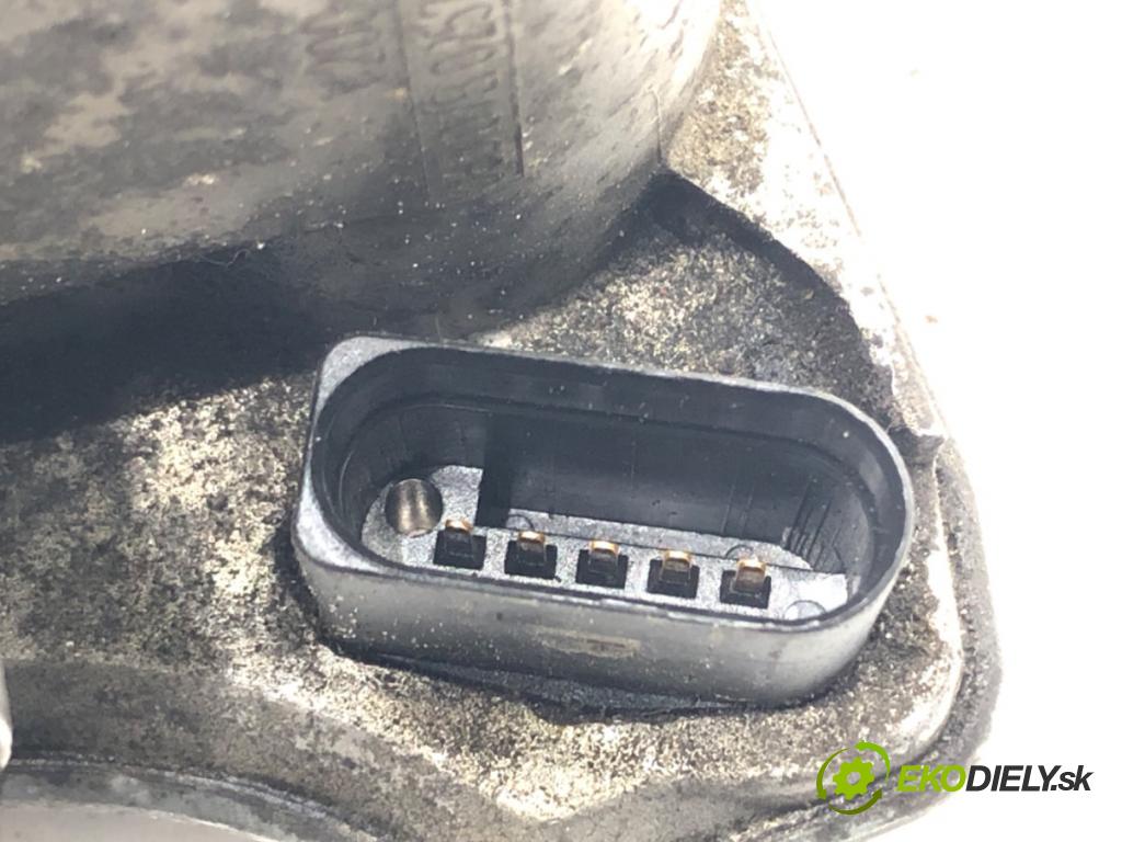 VW PASSAT B6 (3C2) 2005 - 2010    2.0 TDI 103 kW [140 KM] olej napędowy 2005 - 2009  Škrtiaca klapka 03G128063B (Škrtiace klapky)