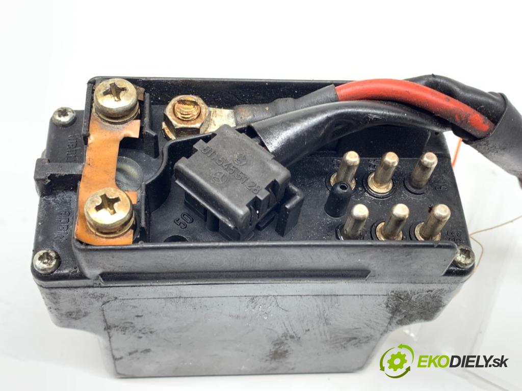 MERCEDES-BENZ 124 sedan (W124) 1984 - 1993    300 D (124.130) 80 kW [109 KM] olej napędowy 1984 - 1989  relé sviečok žhavenia  (Relé)