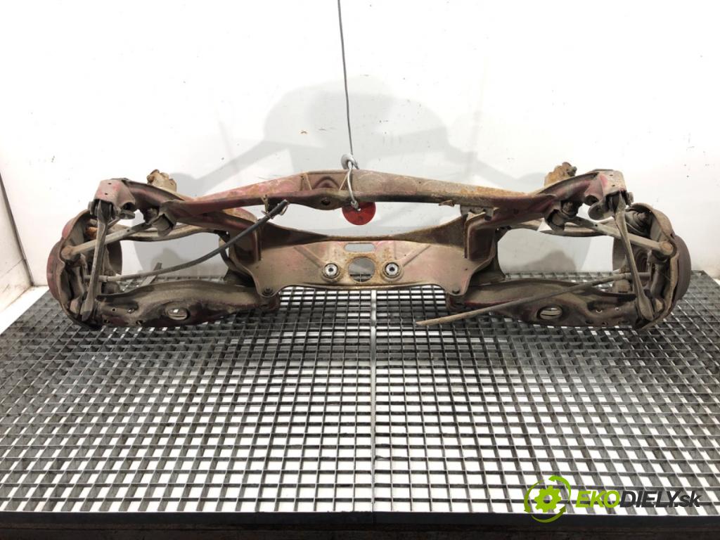 MERCEDES-BENZ W124 sedan 1988 80 kW 300 D (124.130) 2996 Výstuha zad 