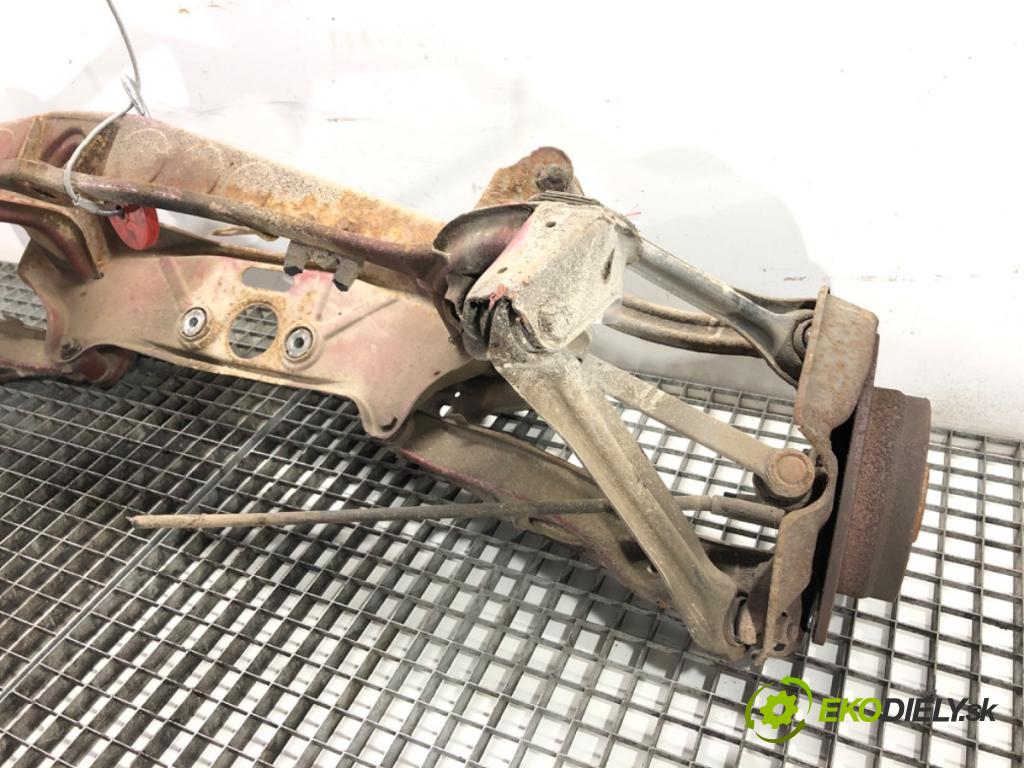 MERCEDES-BENZ W124 sedan 1988 80 kW 300 D (124.130) 2996 Výstuha zad