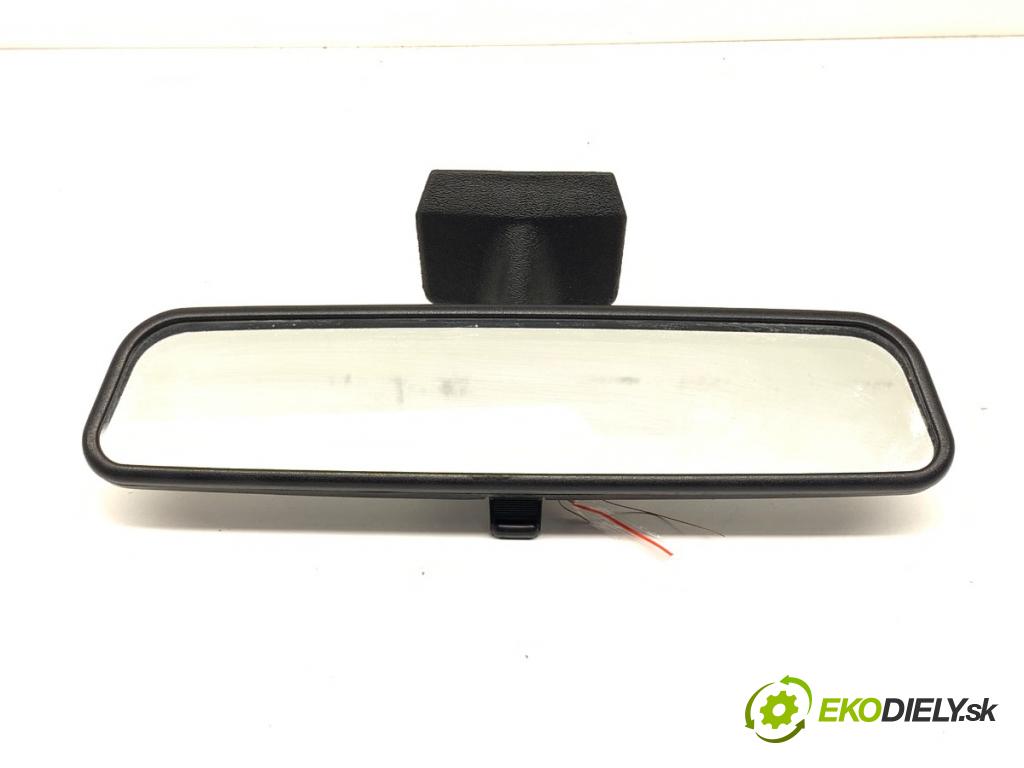 MERCEDES-BENZ 124 sedan (W124) 1984 - 1993    300 D (124.130) 80 kW [109 KM] olej napędowy 1984 - 1989  zpětné zrcátko vnitřní  (Světla vnitřní)