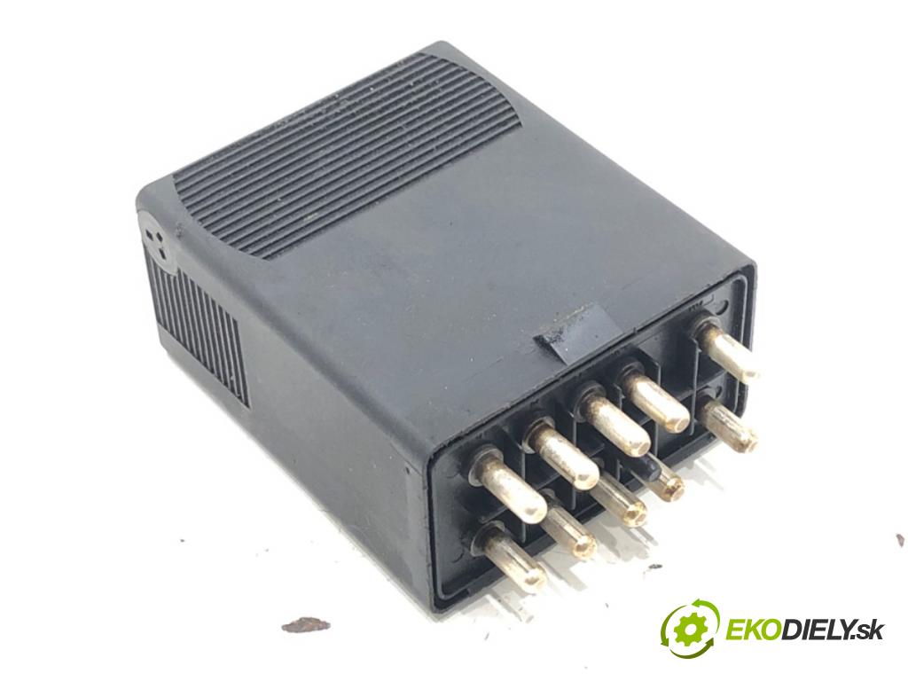 MERCEDES-BENZ 124 sedan (W124) 1984 - 1993    300 D (124.130) 80 kW [109 KM] olej napędowy 1984 - 1989  relé sviečok žhavenia 0065453632 (Relé)