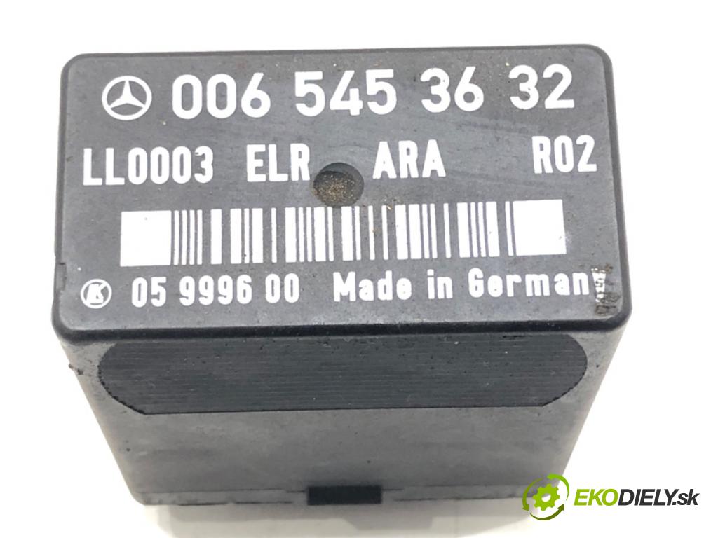 MERCEDES-BENZ 124 sedan (W124) 1984 - 1993    300 D (124.130) 80 kW [109 KM] olej napędowy 1984 - 1989  relé sviečok žhavenia 0065453632 (Relé)