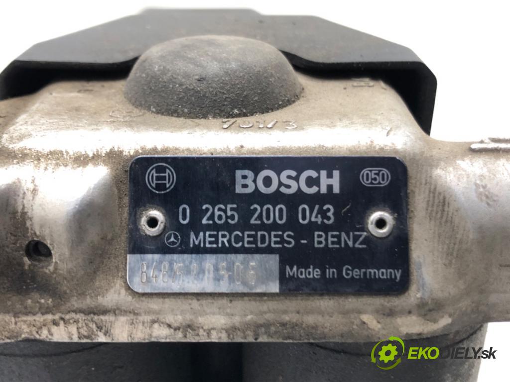MERCEDES-BENZ 124 sedan (W124) 1984 - 1993    300 D (124.130) 80 kW [109 KM] olej napędowy 1984 - 1989  Pumpa ABS 0265200043 (Pumpa ABS)