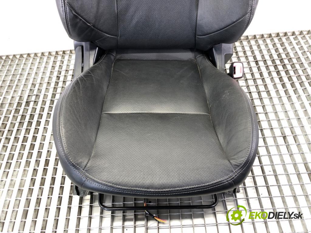 MITSUBISHI LANCER VIII (CY_A, CZ_A) 2007 - 2022    1.8 DI-D 85 kW [116 KM] olej napędowy 2010 - 2022  Sedadlo pravy predný