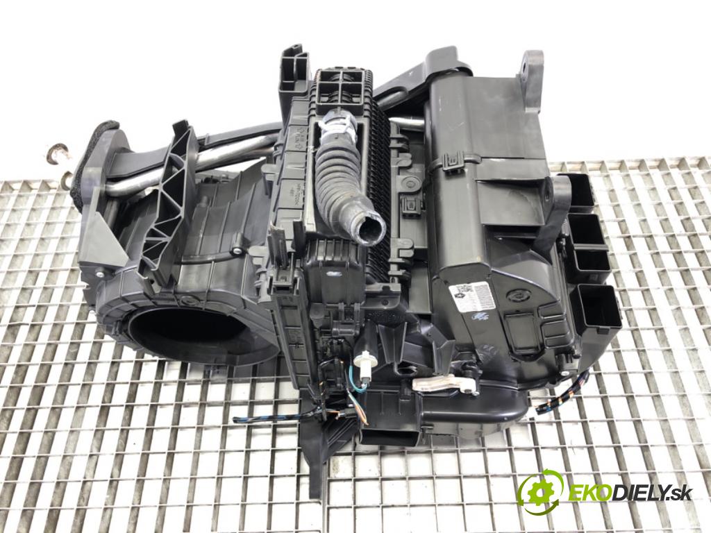 JEEP CHEROKEE (KL) 2013 - 2022    3.2 V6 200 kW [272 KM] benzyna 2013 - 2022  topné těleso radiátor topení 68247610AE (Radiátory topení)