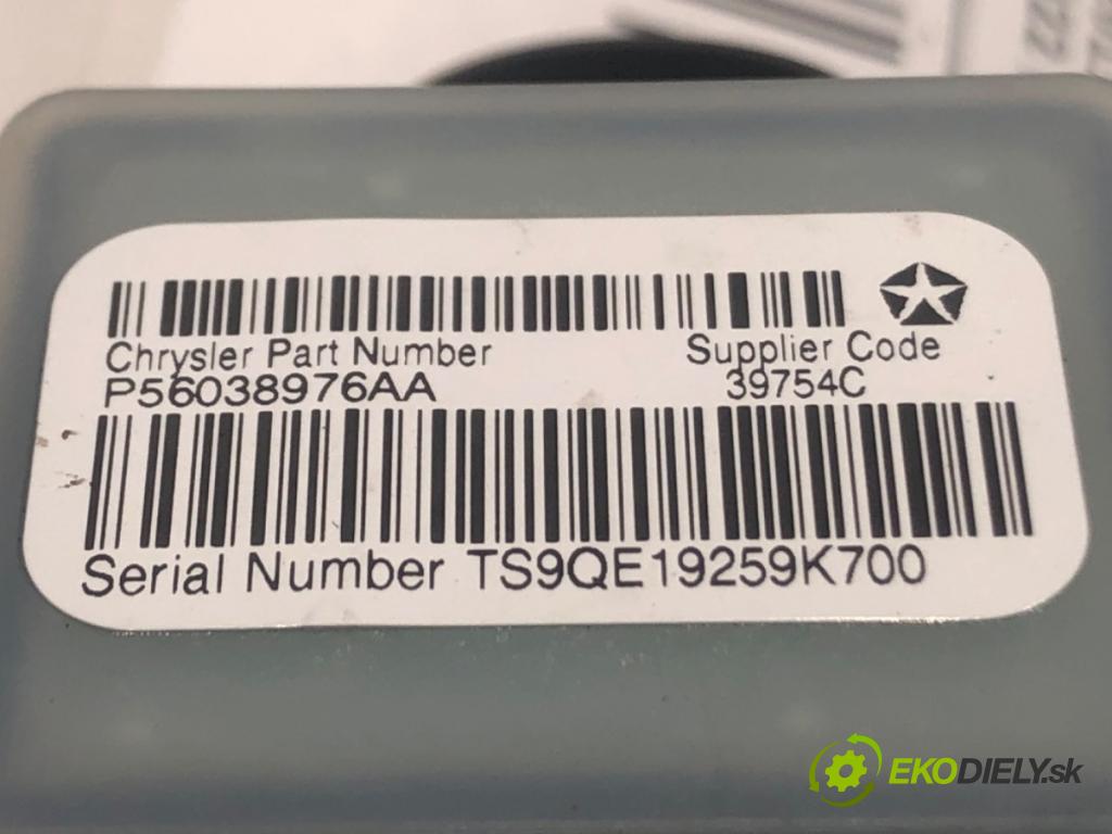 JEEP CHEROKEE (KL) 2013 - 2022    3.2 V6 200 kW [272 KM] benzyna 2013 - 2022  Snímač nárazu P56038976AA (Snímače nárazu)