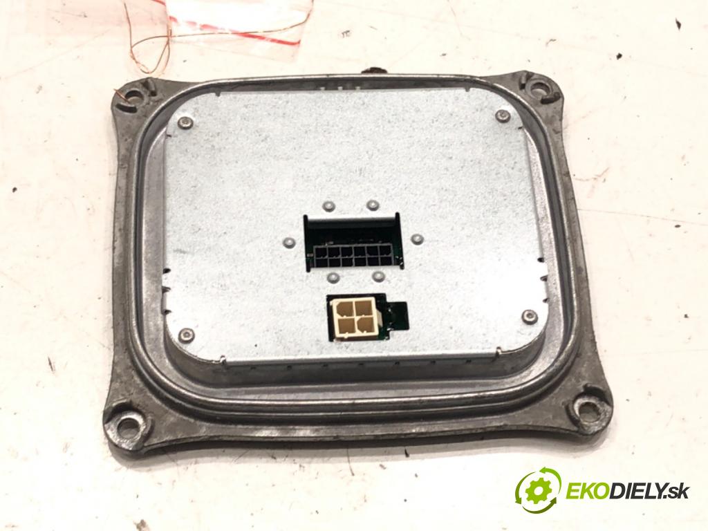 JEEP CHEROKEE (KL) 2013 - 2022    3.2 V6 200 kW [272 KM] benzyna 2013 - 2022  Menič XENON 130732948901 (Riadiace jednotky xenónu)