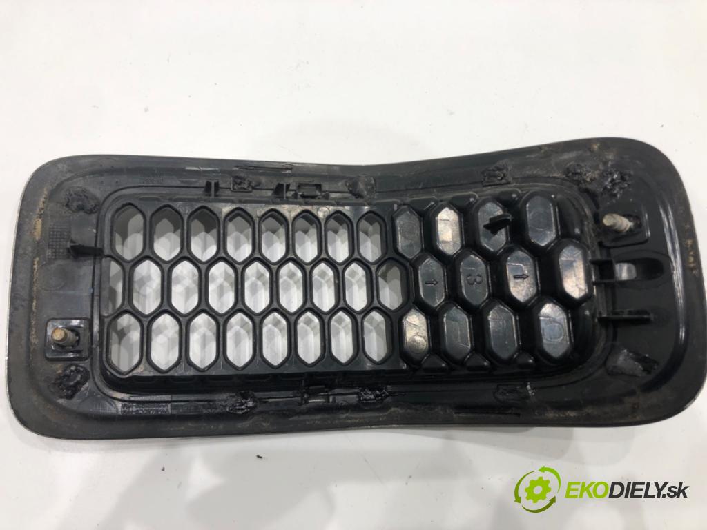 JEEP CHEROKEE (KL) 2013 - 2022    3.2 V6 200 kW [272 KM] benzyna 2013 - 2022  mří kapoty 68303626AA (Mřížky (masky) chladičů)