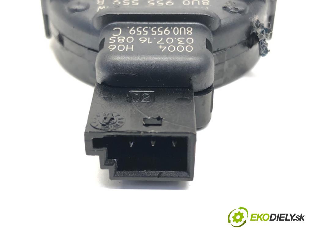 AUDI Q5 (8RB) 2008 - 2017    SQ5 TDI quattro 240 kW [326 KM] olej napędowy 2015 - 2017  Snímač dažďa 8U0955559B (Snímače dažďa)