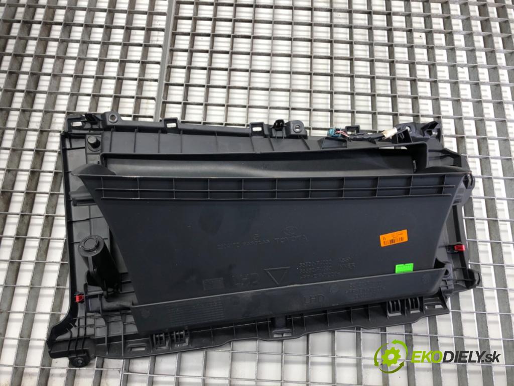 TOYOTA C-HR (_X1_) 2016 - 2022    1.2 (NGX10_) 85 kW [116 KM] benzyna 2016 - 2022  Priehradka, kastlík spolujazdca  (Priehradka, kastlík)