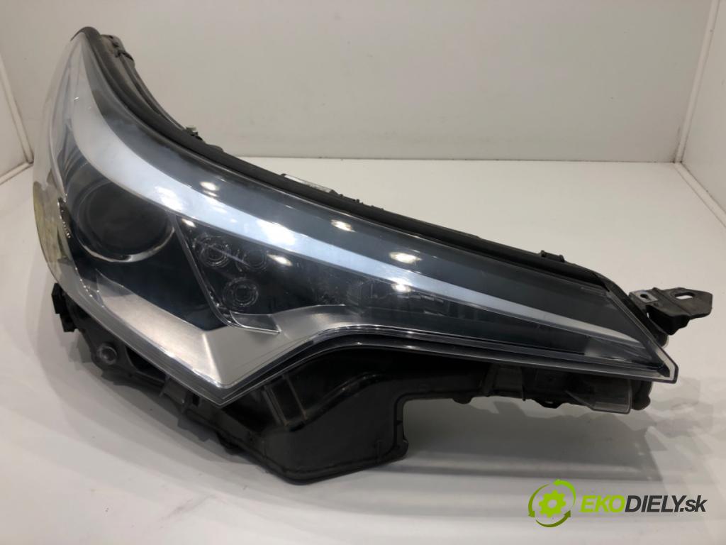 TOYOTA C-HR (_X1_) 2016 - 2022    1.2 (NGX10_) 85 kW [116 KM] benzyna 2016 - 2022  světlomet pravý přední část 81110-F4030-00