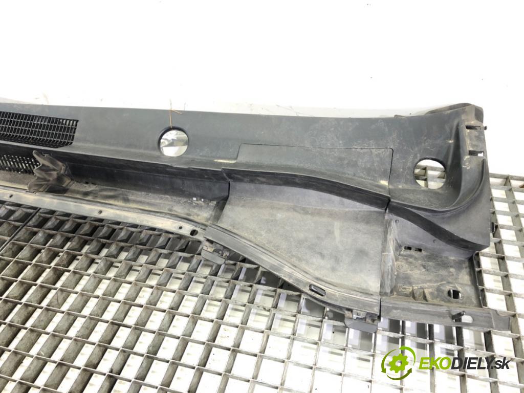 TOYOTA C-HR (_X1_) 2016 - 2022    1.2 (NGX10_) 85 kW [116 KM] benzyna 2016 - 2022  Torpédo, plast pod čelné okno 55708-F4010 (Torpéda)