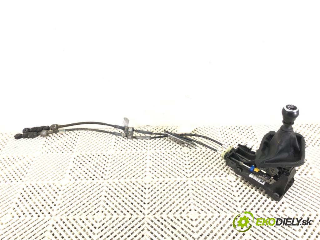 TOYOTA C-HR (_X1_) 2016 - 2022    1.2 (NGX10_) 85 kW [116 KM] benzyna 2016 - 2022  Kulisa 33530-F4010 (Rýchlostná páka / kulisa)