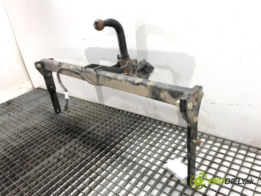 TOYOTA C-HR (_X1_) 2016 - 2022    1.2 (NGX10_) 85 kW [116 KM] benzyna 2016 - 2022  Hák tažné zařízení  (Tažná zařízení)