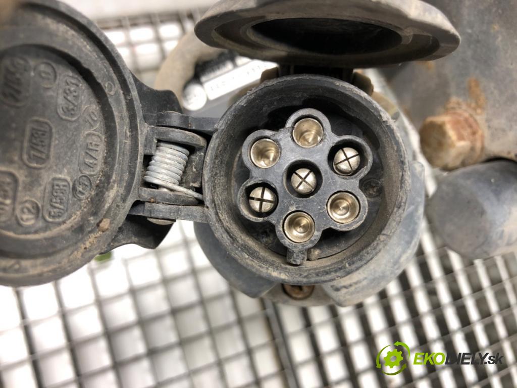 TOYOTA C-HR (_X1_) 2016 - 2022    1.2 (NGX10_) 85 kW [116 KM] benzyna 2016 - 2022  Hák tažné zařízení  (Tažná zařízení)