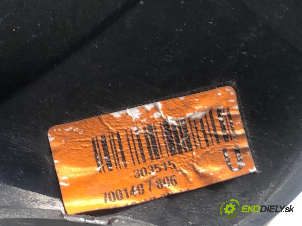 TOYOTA C-HR (_X1_) 2016 - 2022    1.2 (NGX10_) 85 kW [116 KM] benzyna 2016 - 2022  mřížka maska  (Mřížky (masky) chladičů)