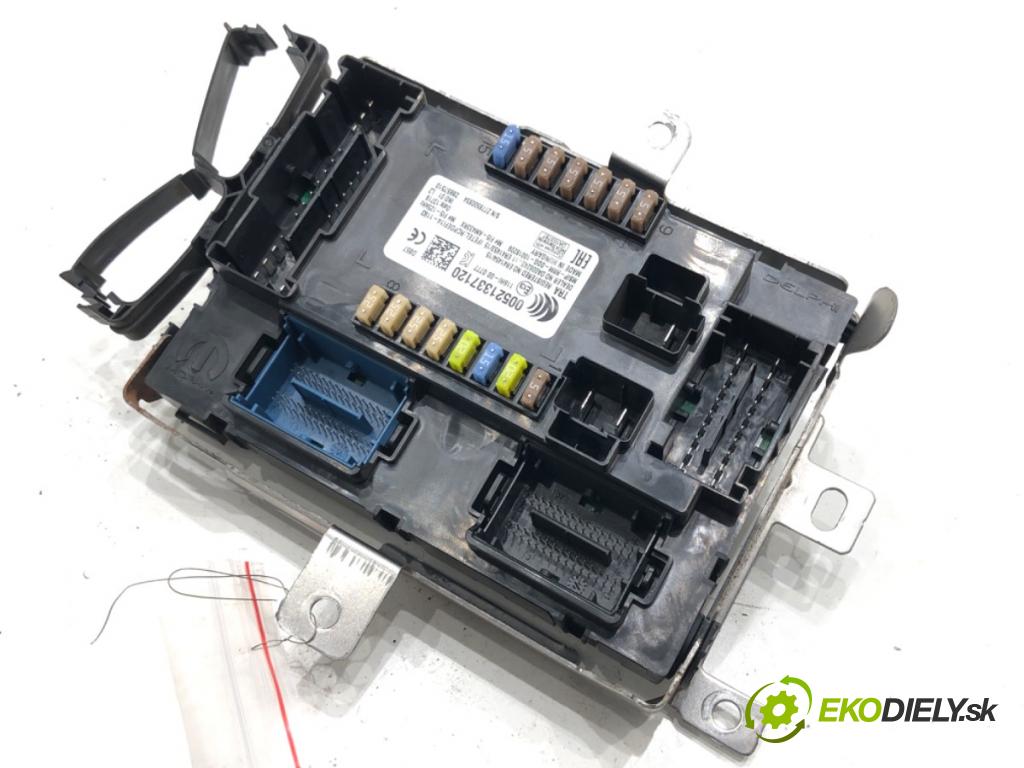 FIAT TIPO liftback (356_) 2016 - 2022    1.4 (356HXA1B) 70 kW [95 KM] benzyna 2016 - 2022  modul BSI 00521337120 (Pojistkové skříňky)