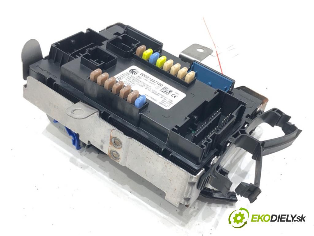 FIAT TIPO liftback (356_) 2016 - 2022    1.4 (356HXA1B) 70 kW [95 KM] benzyna 2016 - 2022  modul BSI 00521337120 (Pojistkové skříňky)