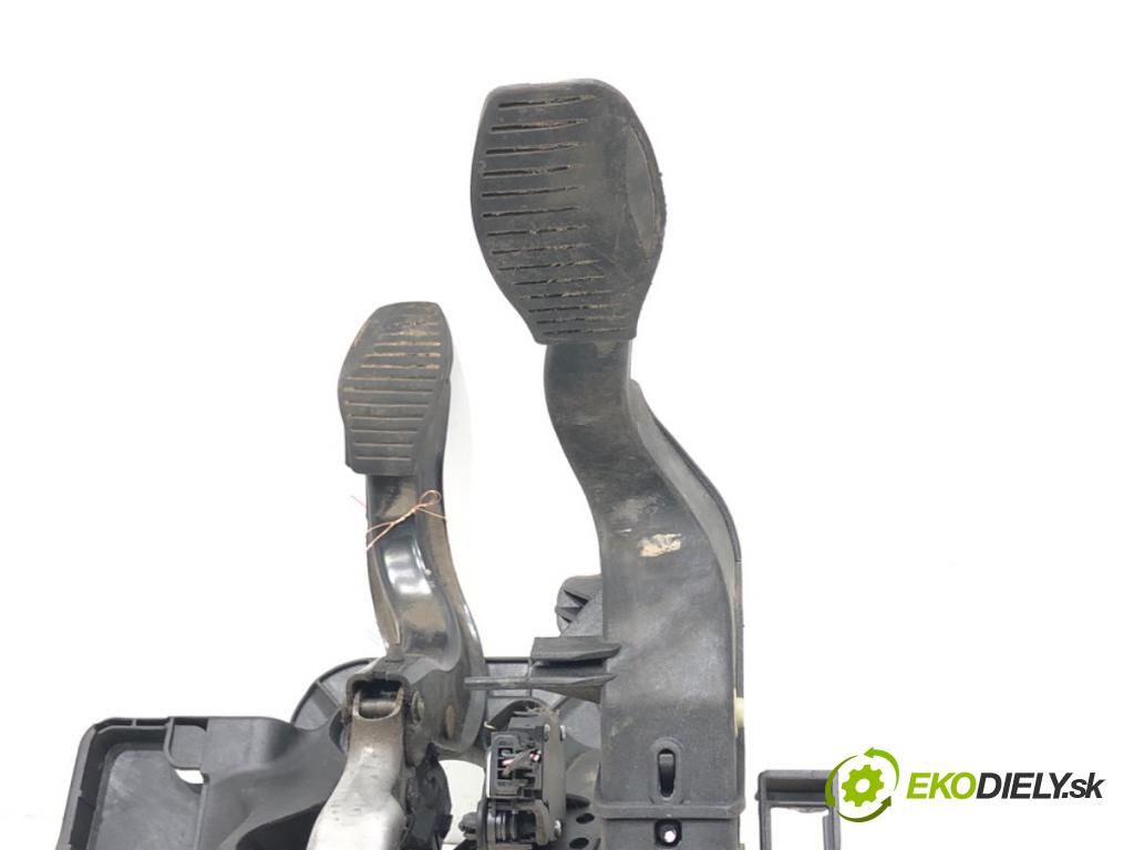 FIAT PUNTO EVO (199_) 2008 - 2022    1.4 (199AXB1A) 57 kW [77 KM] benzyna 2009 - 2012  PEDÁL: manuálne 9550003 (Pedál)