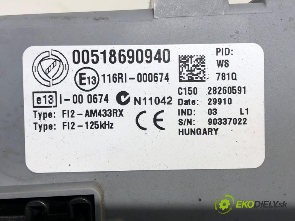 FIAT PUNTO EVO (199_) 2008 - 2022    1.4 (199AXB1A) 57 kW [77 KM] benzyna 2009 - 2012  modul BSI 00518690940 (Pojistkové skříňky)