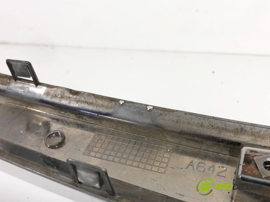 FIAT PUNTO EVO (199_) 2008 - 2022    1.4 (199AXB1A) 57 kW [77 KM] benzyna 2009 - 2012  mřížka maska 735501719 (Mřížky (masky) chladičů)