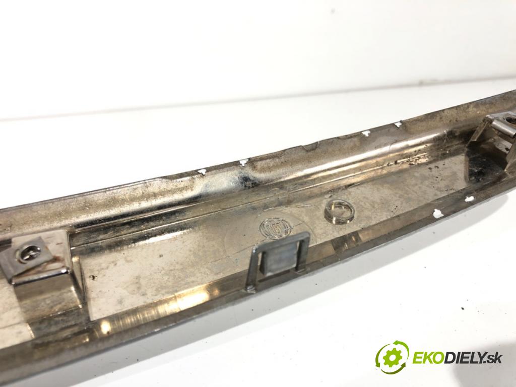 FIAT PUNTO EVO (199_) 2008 - 2022    1.4 (199AXB1A) 57 kW [77 KM] benzyna 2009 - 2012  mřížka maska 735501719 (Mřížky (masky) chladičů)