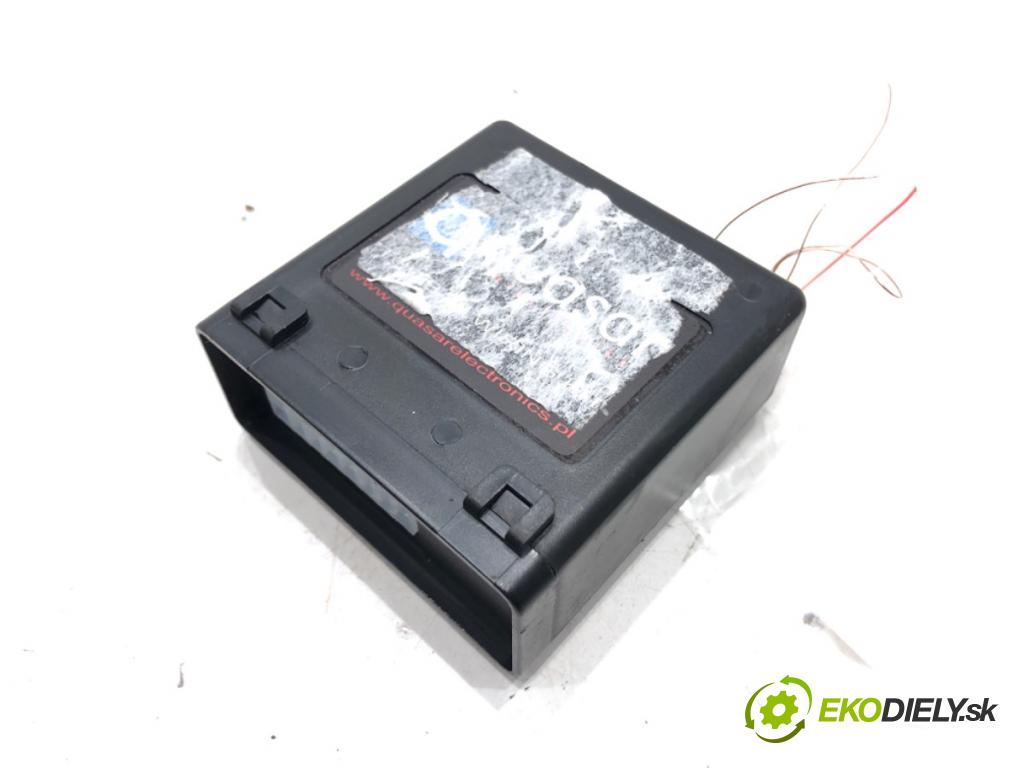 FORD FOCUS III sedan 2010 - 2022    1.6 Ti 92 kW [125 KM] benzyna 2010 - 2022  Modul ťažného oka 10R-033232 (Ostatné)