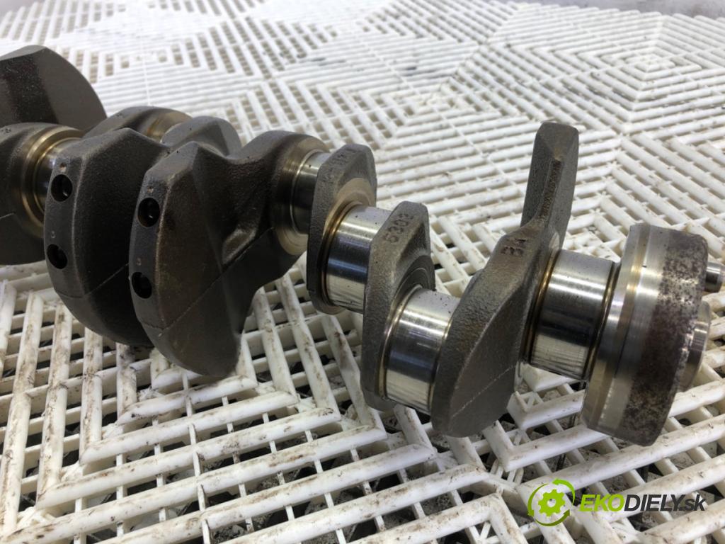 FORD FOCUS III sedan 2010 - 2022    1.6 Ti 92 kW [125 KM] benzyna 2010 - 2022  Kardaň, hriadeľ KLIKA: T46AA (Blok motora ostatné)