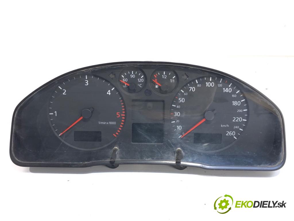 AUDI A4 B5 Avant (8D5) 1994 - 2002    1.9 TDI 85 kW [115 KM] olej napędowy 2000 - 2001  Prístrojovka 8D0920900R (Prístrojová doska, displej)