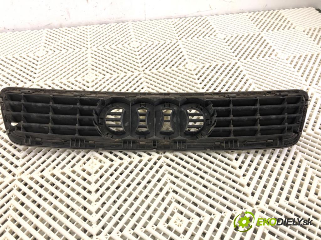 AUDI A4 B5 Avant (8D5) 1994 - 2002    1.9 TDI 85 kW [115 KM] olej napędowy 2000 - 2001  mřížka maska 800853651R (Mřížky (masky) chladičů)