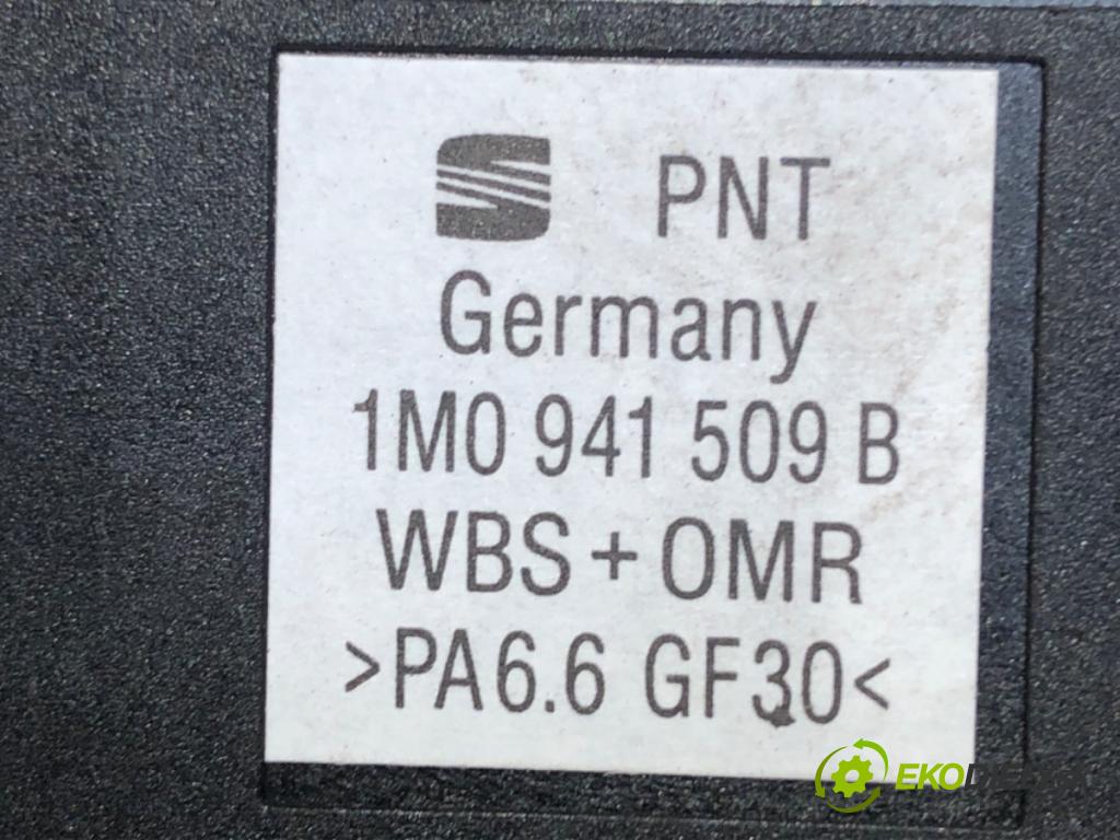 SEAT TOLEDO II (1M2) 1998 - 2006    1.6 74 kW [100 KM] benzyna 1998 - 2004  Spínač svetiel výstražných (núdzových) 1M0941509B (Prepínač/spínač/tlačidlo a ovládač kúrenia)