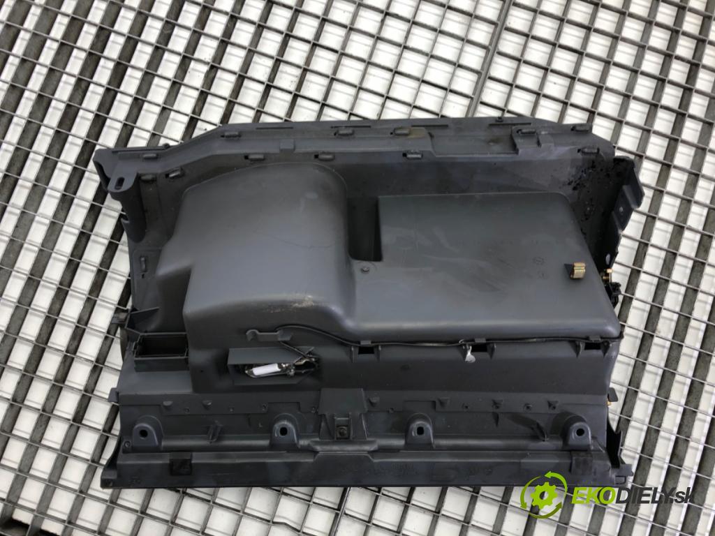 SEAT TOLEDO II (1M2) 1998 - 2006    1.6 74 kW [100 KM] benzyna 1998 - 2004  Priehradka, kastlík spolujazdca 1M1857103 (Priehradka, kastlík)