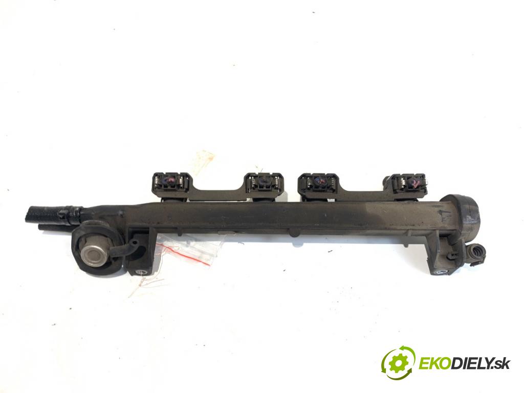 SEAT TOLEDO II (1M2) 1998 - 2006    1.6 74 kW [100 KM] benzyna 1998 - 2004  Lišta vstrekovacia  (Vstrekovacia lišta)